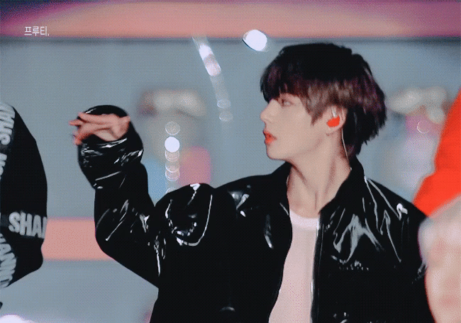 金泰亨gif