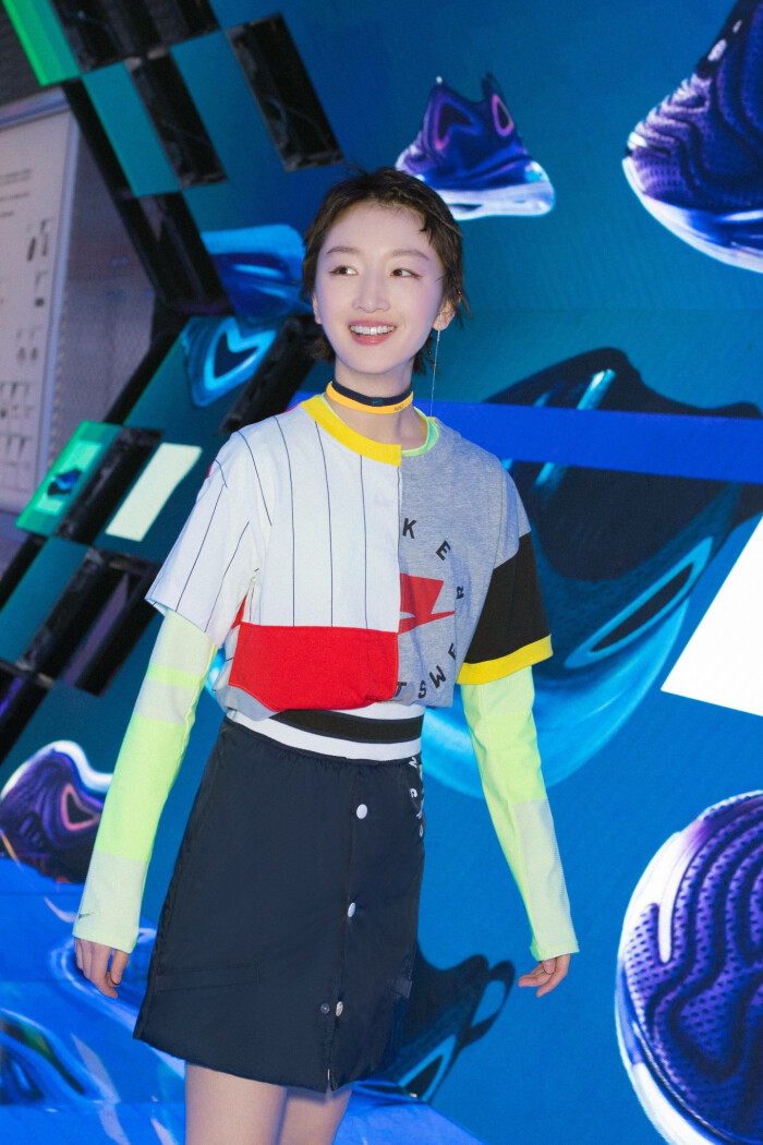 周冬雨 nike活动