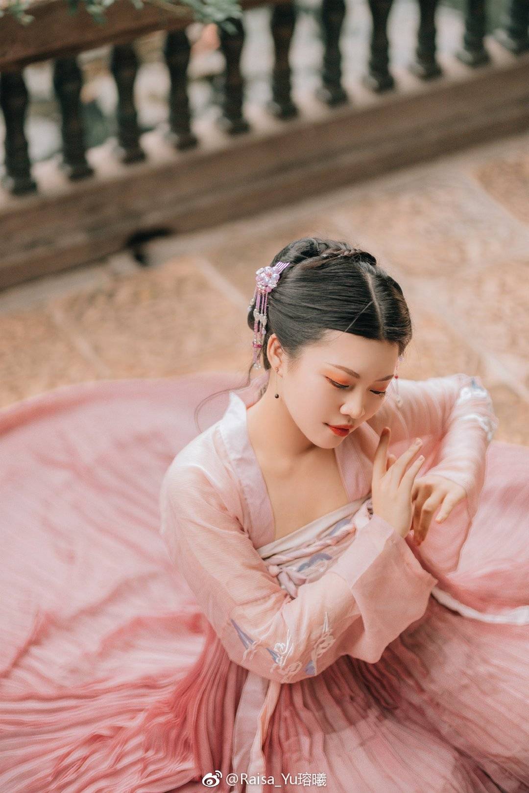 "摄影&妆造@raisa_yu瑢曦
