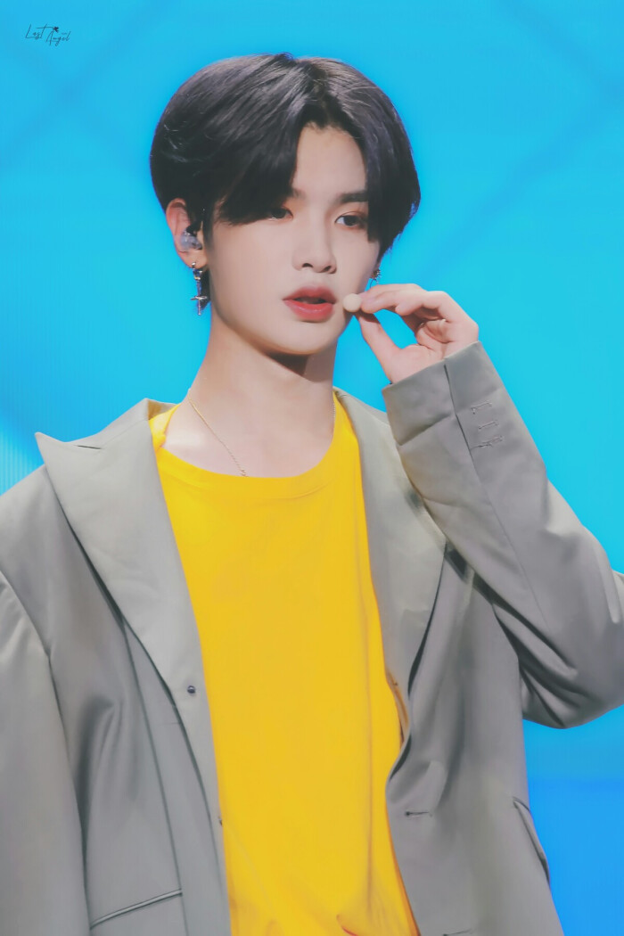 justin黄明昊