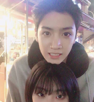 郑禹硕wooseok/pentagon cr logo