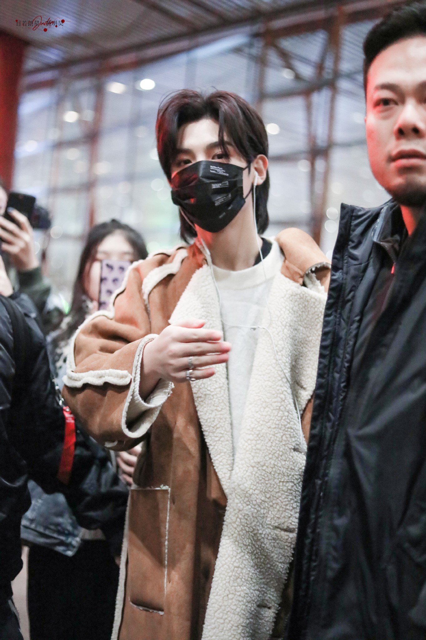 黄明昊
