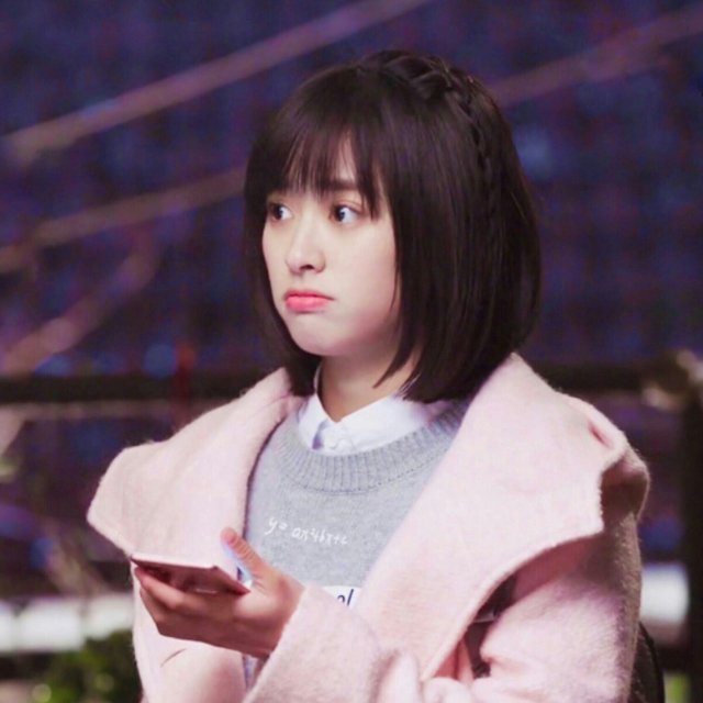 沈月头像