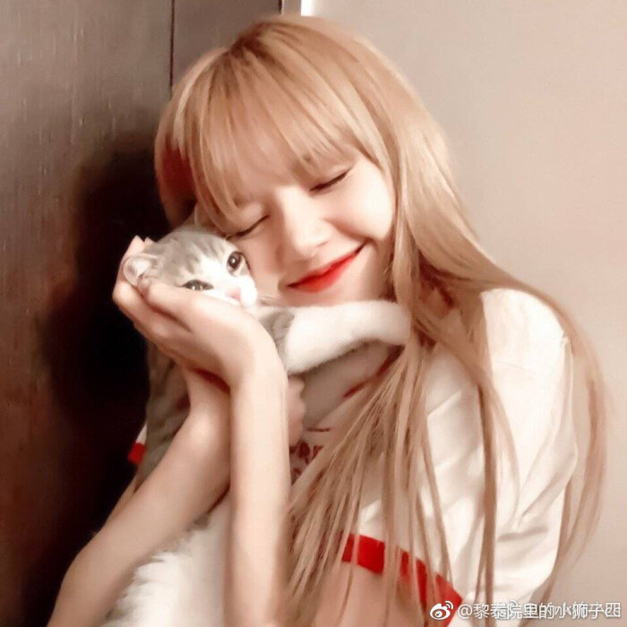 lisa 可爱 韩系 女生头像 你好美