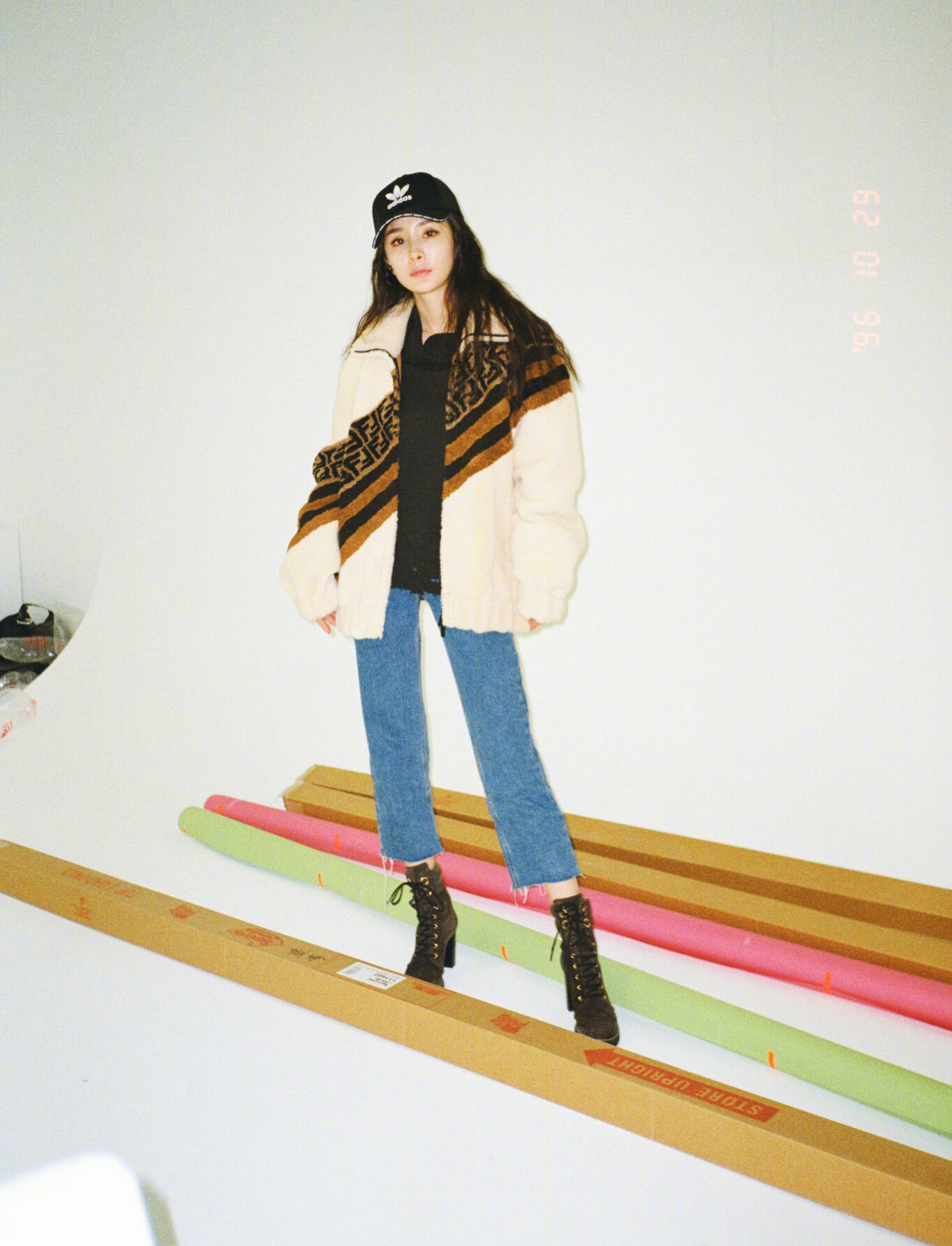 2019杨幂美图写真高清无水印壁纸 时尚穿搭摄影