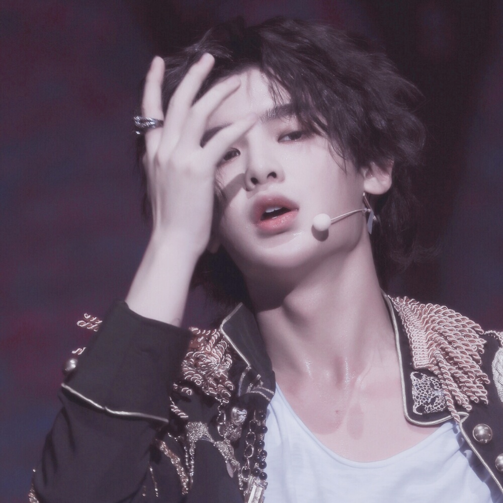 justin黄明昊