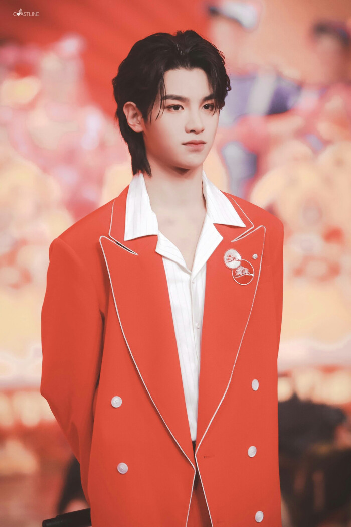 justin黄明昊