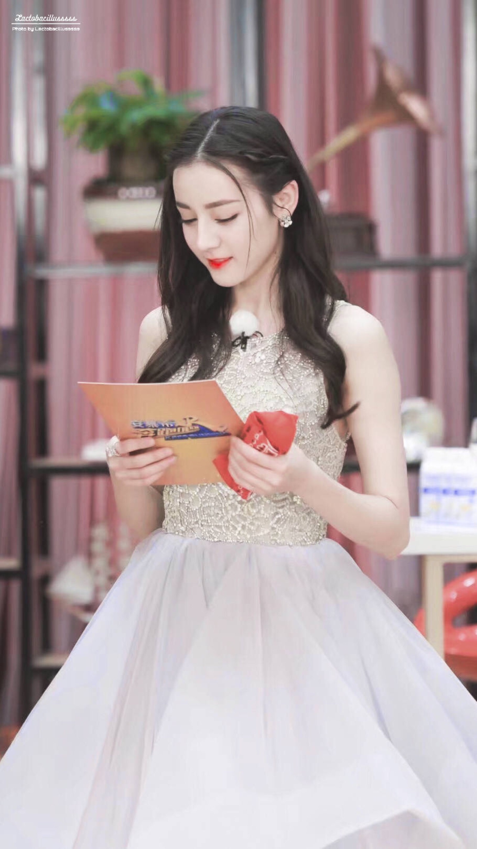 cr:lactobacillusssss 迪丽热巴奔跑吧