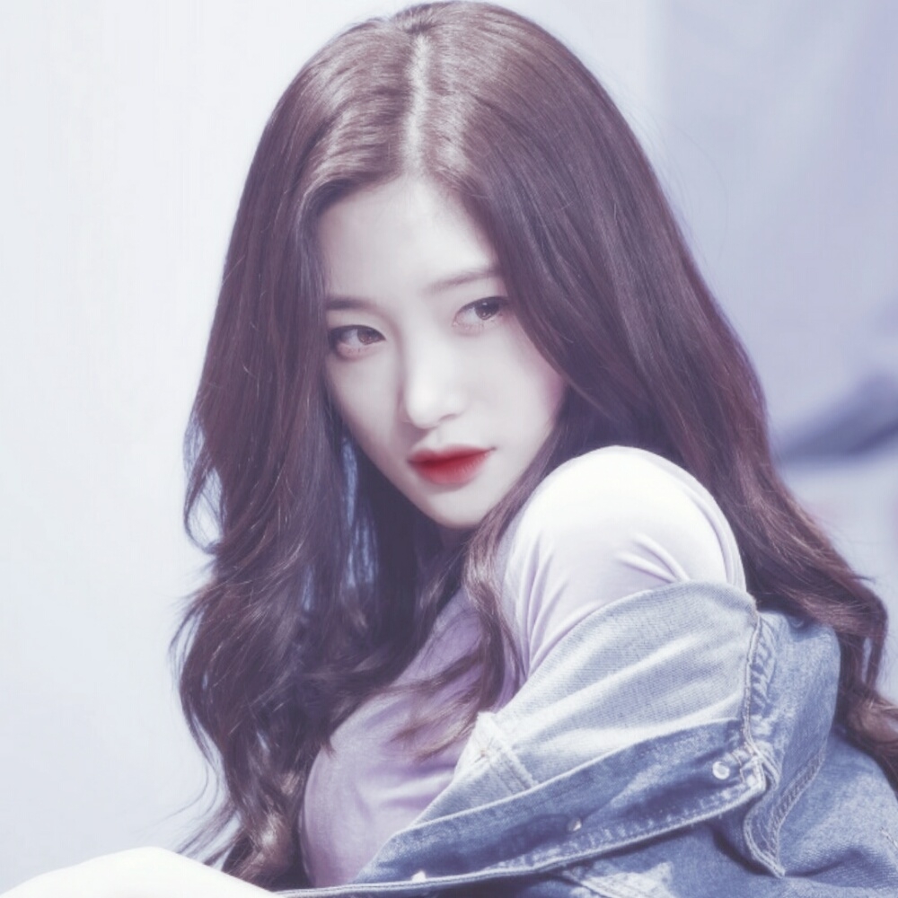 郑采妍头像/by沈灿阳