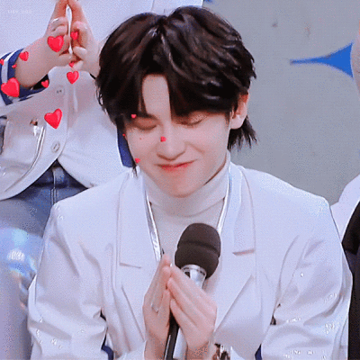 justin黄明昊动图