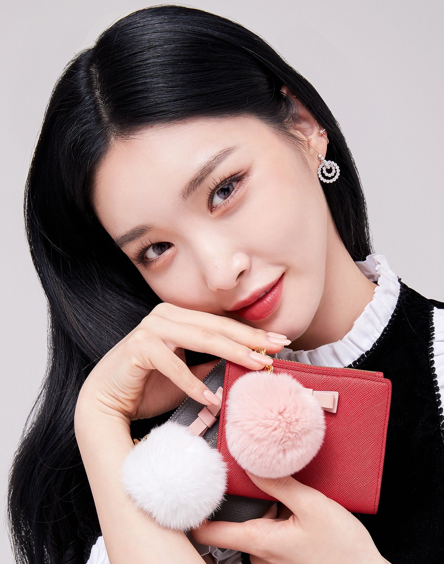 金请夏 chungha for jill stuart 2019 ss collection