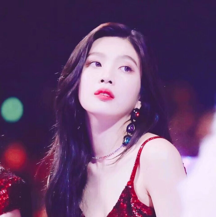 2月8日 0:26   关注  朴秀荣 red velvet joy 南韩 神颜 评论 收藏
