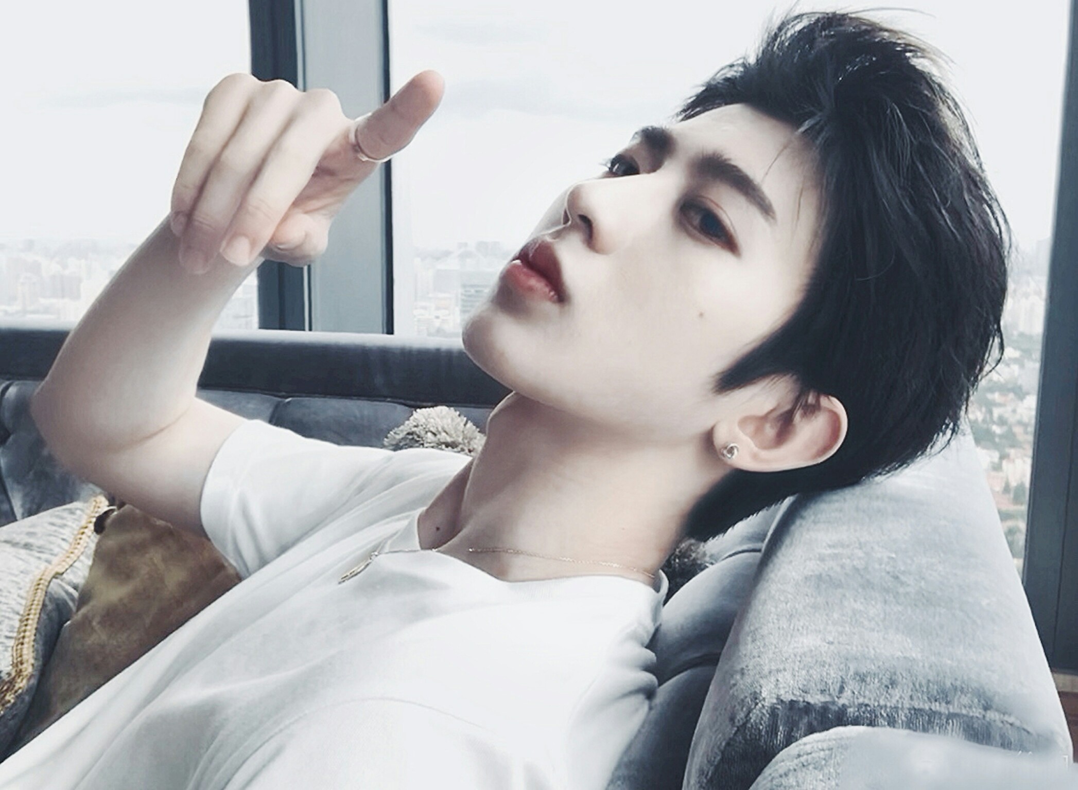 蔡徐坤mono道具,mono猫弄蔡徐坤朱正廷 cr:allbeworththewait 推推这位姐姐的产出 仙气飘飘蔡徐坤