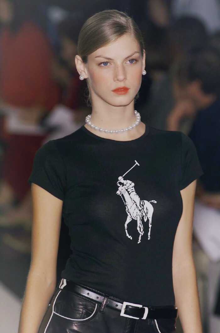 angela lindvall