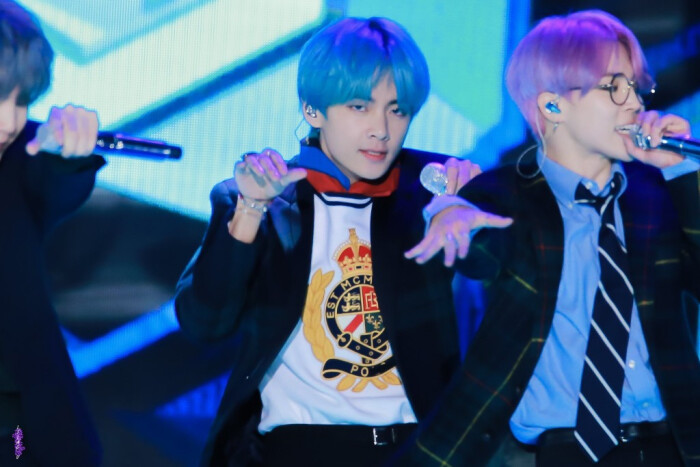 v 金泰亨 bts 防弹少年团 20190115 第28届首尔歌谣大赏
