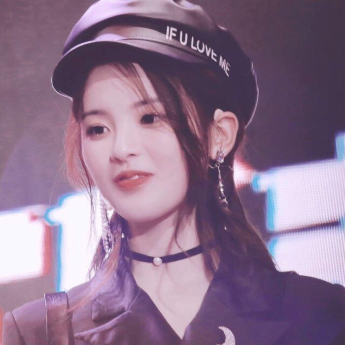 2月15日 19:12   关注  火箭少女101 杨超越 女头 爱豆 头像 评论