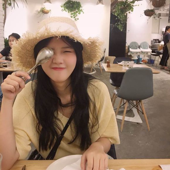 头像女 