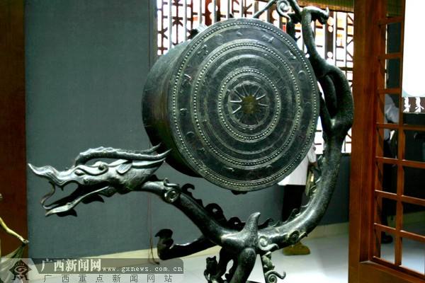 广西铜鼓 北流云雷纹