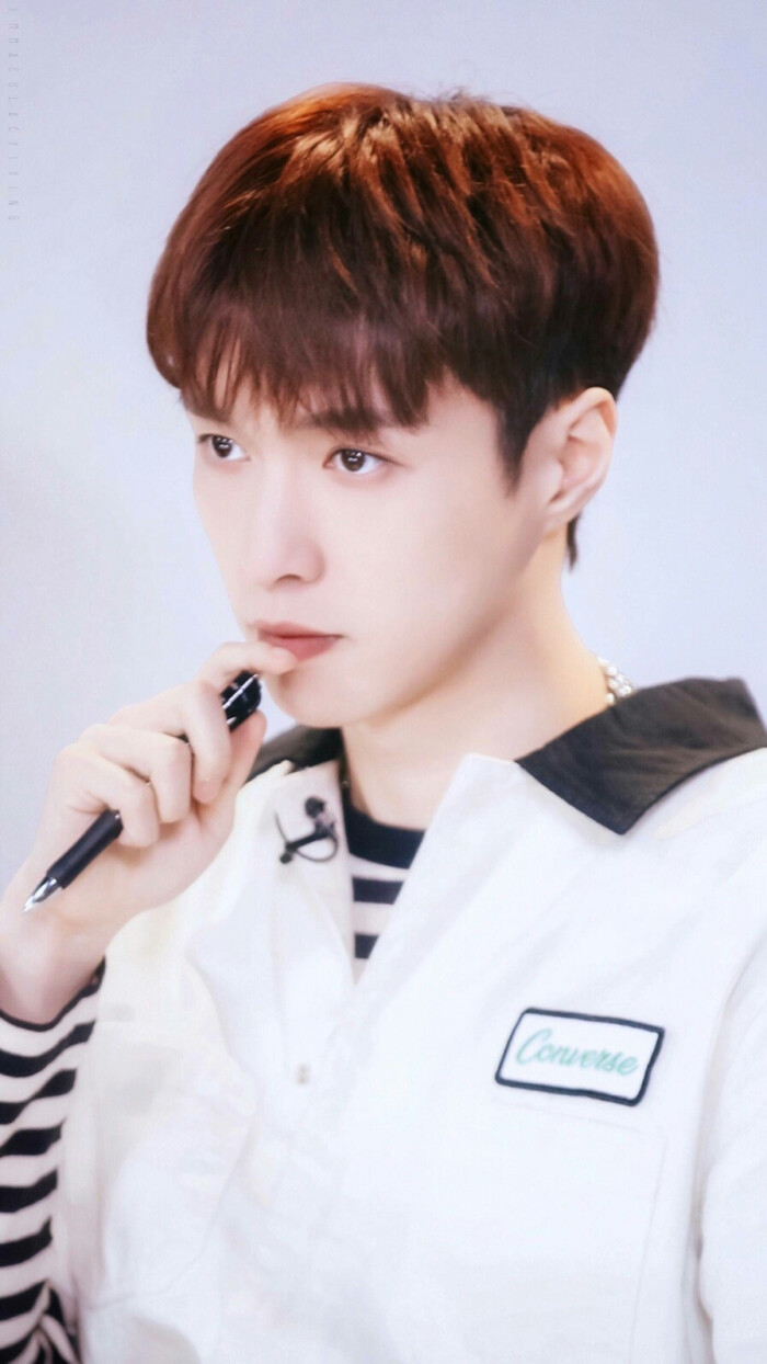 张艺兴 青春有你