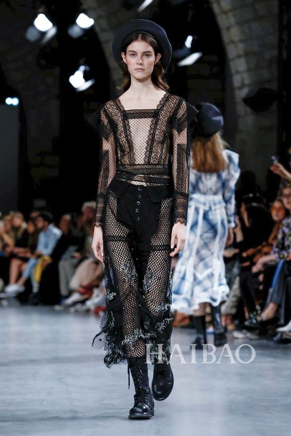 2019春夏巴黎时装周:约翰·加利亚诺 (john galliano) 女装秀