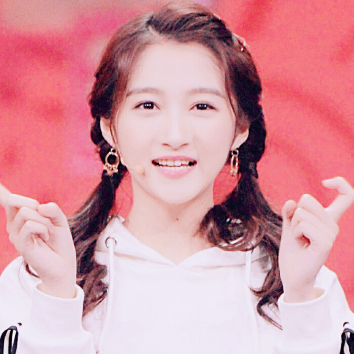关晓彤头像