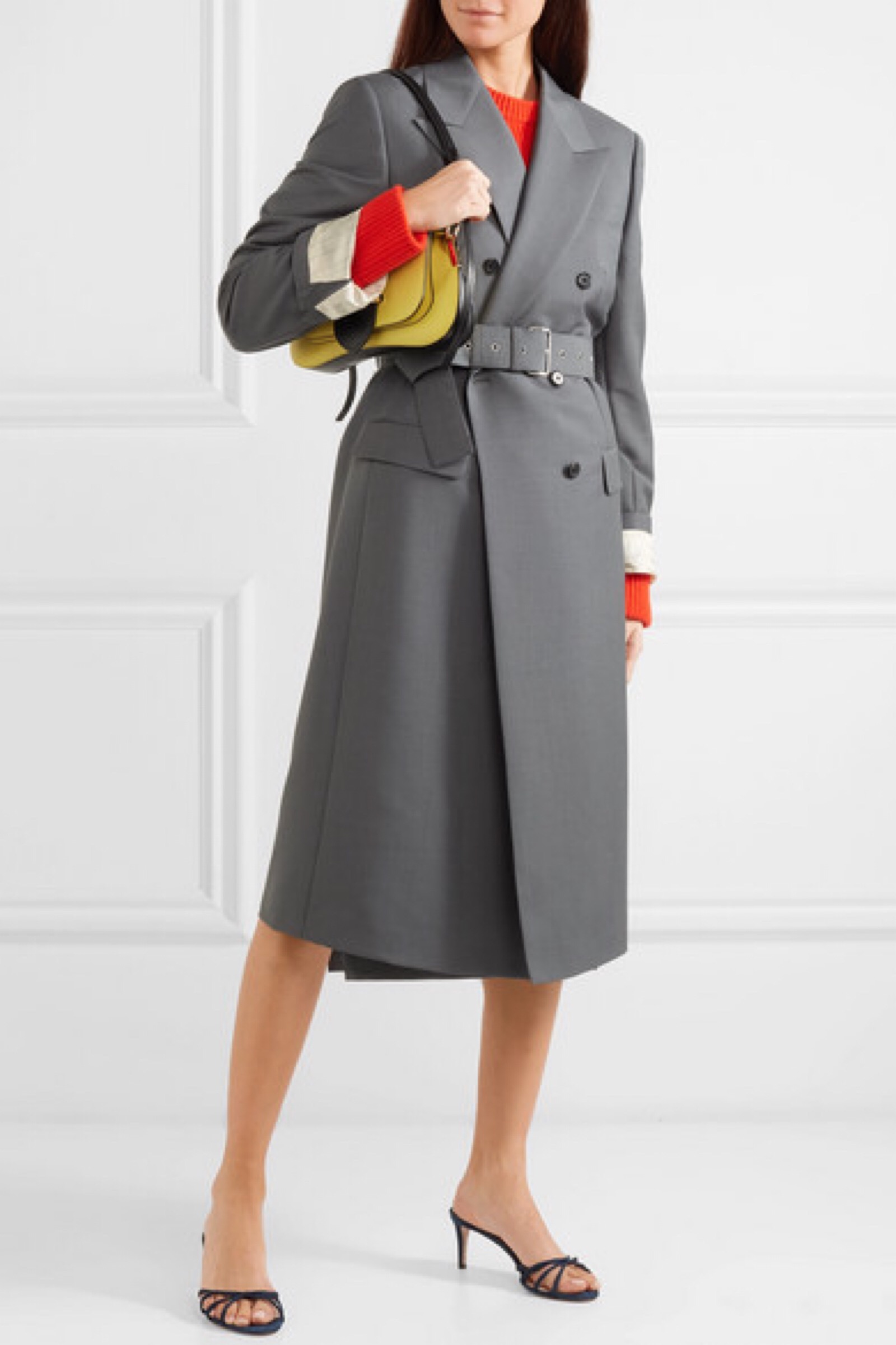 sd21077  3月7日 22:35   关注   prada | 配腰带马海毛羊毛混纺外套