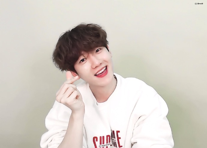 边伯贤 baekhyun 【修图】【dmwb】190321 伯贤虎牙直播