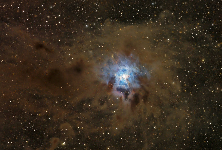 鸢尾花星云 (iris nebula)又称为ngc 7023,…-堆糖