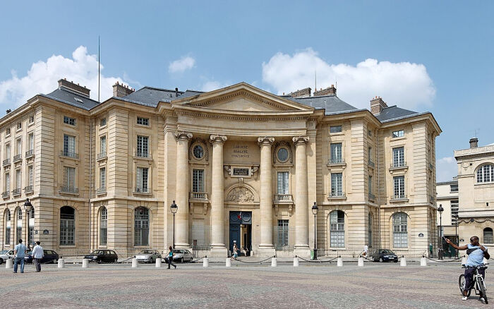 巴黎第一大学 - 前索邦神学院