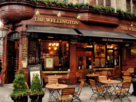 我设想过我的未来,去一座温暖的小城开间店…