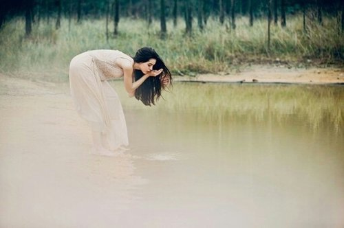 谁能保证自己一生只爱一个人-小清新图片