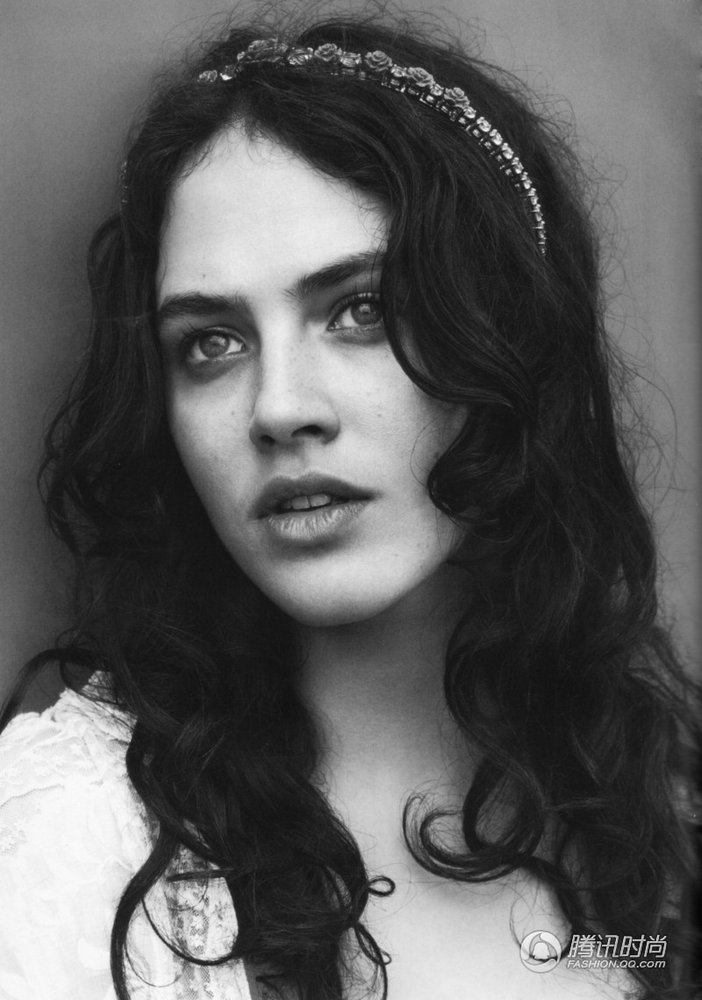 jessica brown findlay (杰西卡-布朗-芬德利)