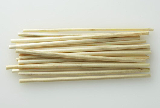 muji award 03 金奖 straw straw(麦秆吸管);由日本设计师yuki iida