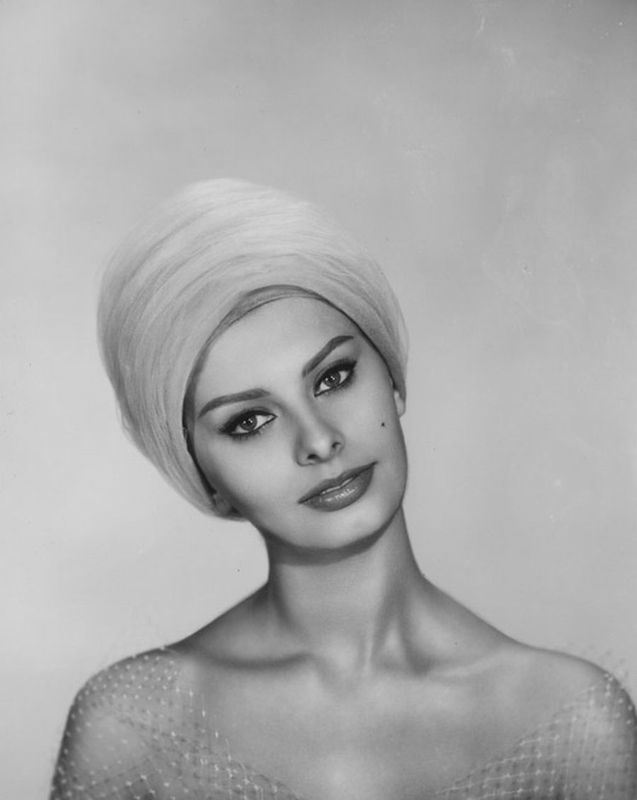 第三十四届(1961-1962) 索菲娅·罗兰 sophia loren 性别: 女 星座