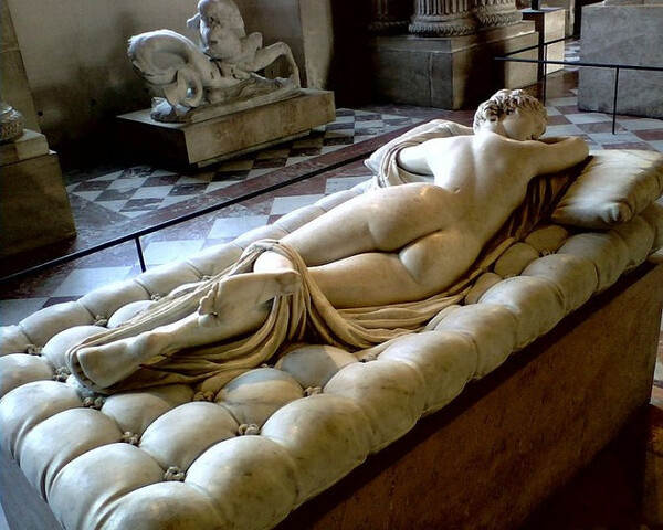 希腊神话:hermaphroditus是维纳斯和赫尔墨斯两个希腊著名神明结合所