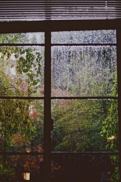 你会不会突然想念下雨天.
