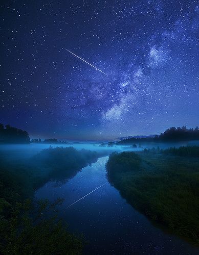 每当夜晚你仰望星空的时候,会看到所有的星星都在微笑.
