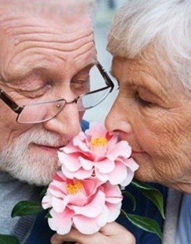 4年:花果婚.5年:木婚.6年:糖婚.7年:手婚.8年:古铜婚.9年:陶器婚.