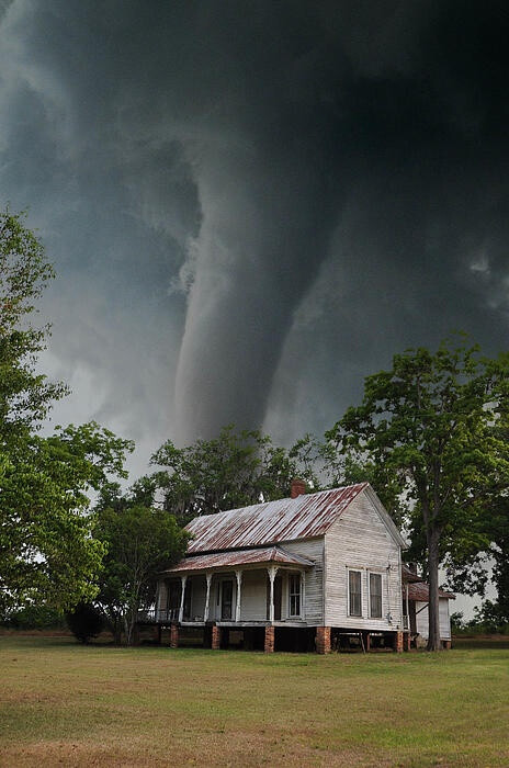 tornado georgia photo via eric乔治亚州的龙卷风