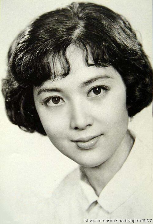 80年代最美影后龚雪近照(图)