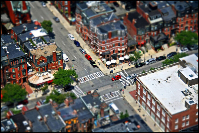 移轴摄影,即移轴镜摄影(tilt-shift photography),泛指利用移轴镜头