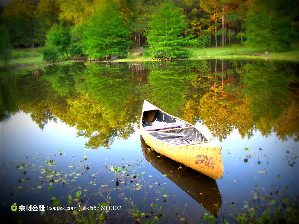 湖水里的小船高清桌面图片素材