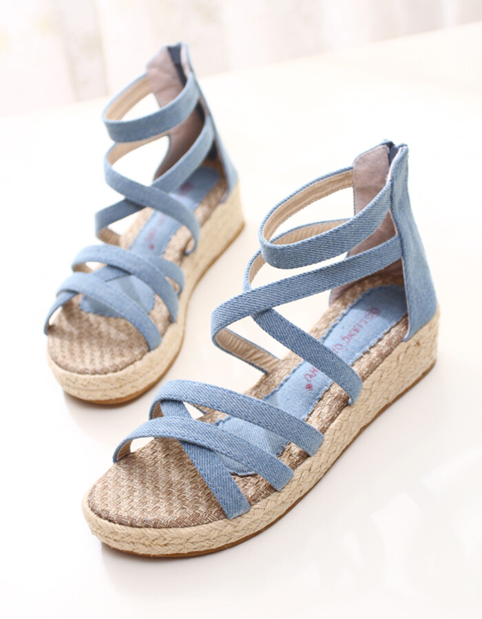 韩国森女风水洗牛仔露趾罗马平跟平底麻绳编…