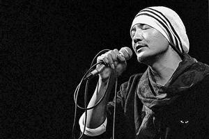 我曾经失落失望失掉所有方向 直到看见平凡…