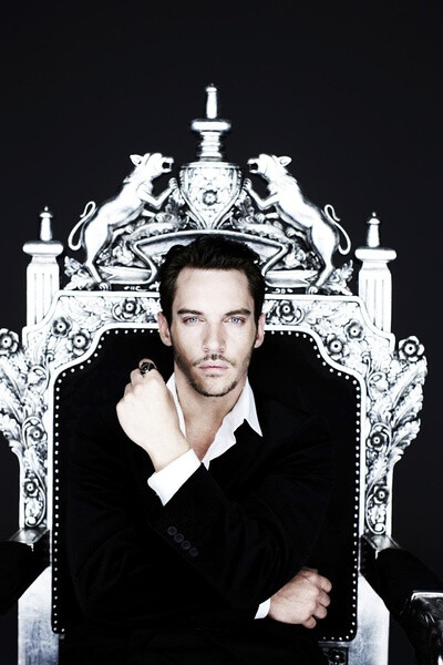 乔纳森·莱斯·梅耶斯 jonathan rhys meyers