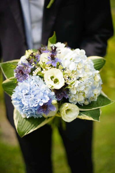 hydrangea arrangements绣球花——美满,团聚 —— 新娘捧花