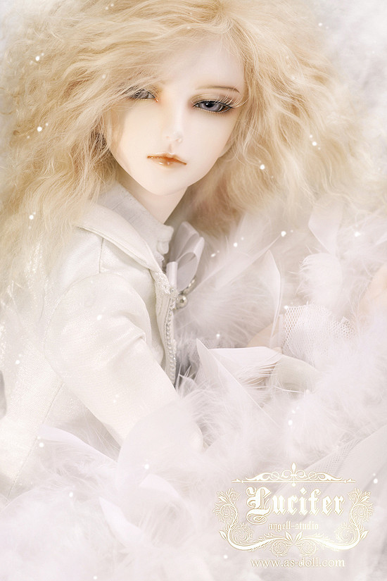 路西法-2,梦幻系天使,名字拉丁文意思是.