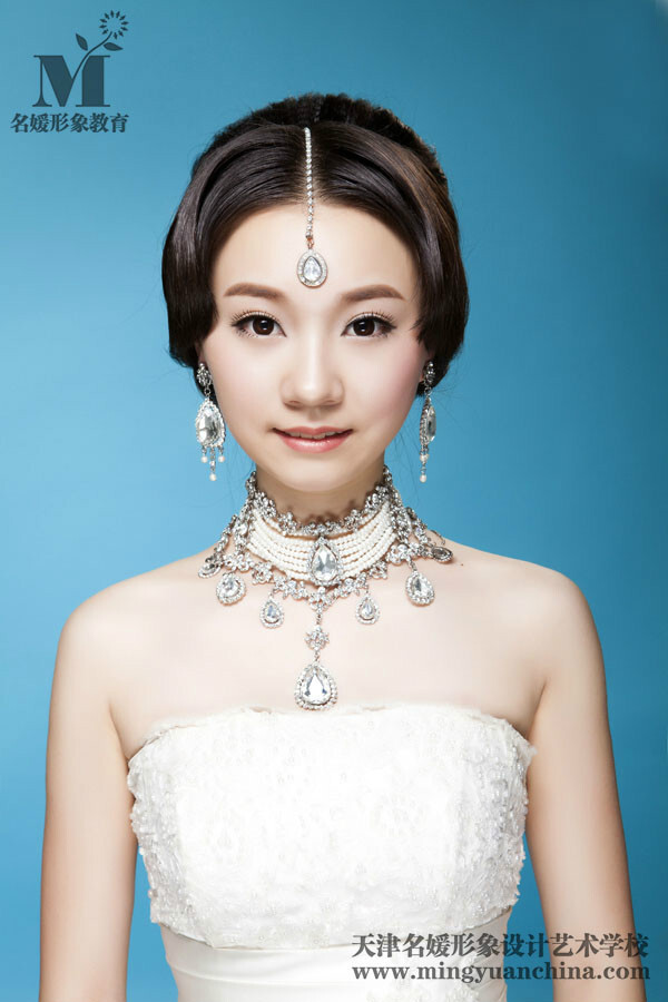 复古韩式新娘化妆造型