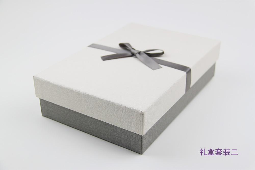 backyard圣诞礼盒 高档礼品时尚盒子 奶白色磨砂表面灰色丝带