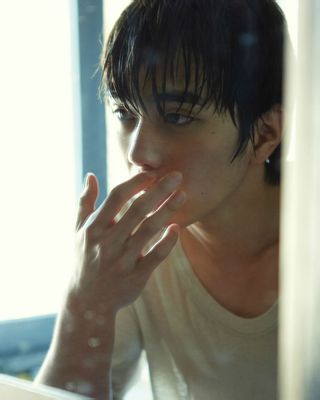 2013年4月15日,俞承豪首本个人写真集《Tra…